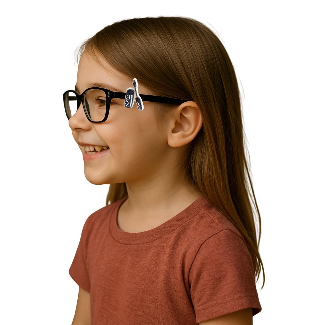 Mascara Makeup Glasses Charm for Kids: Fun Eyeglass Accessory